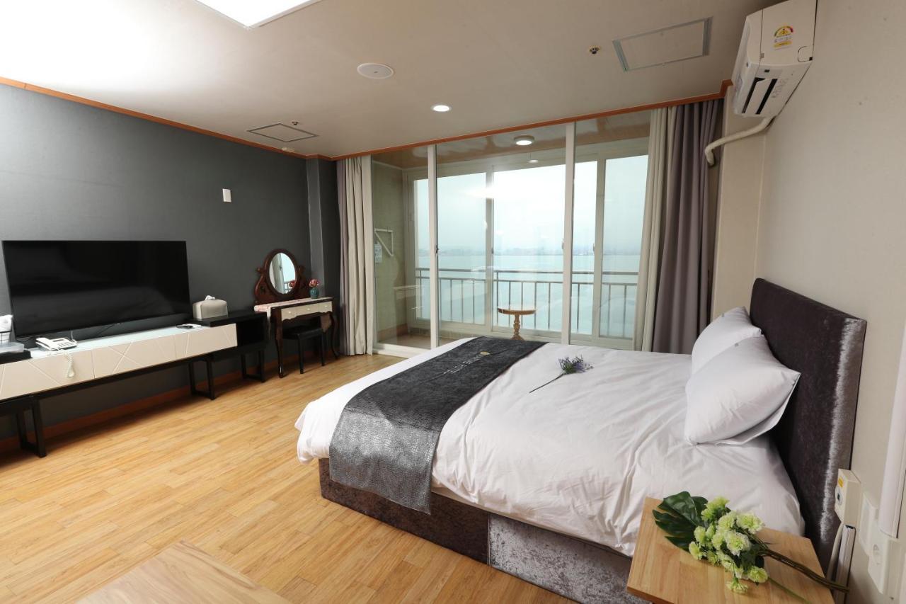 Hotel Marine بوهانغ المظهر الخارجي الصورة